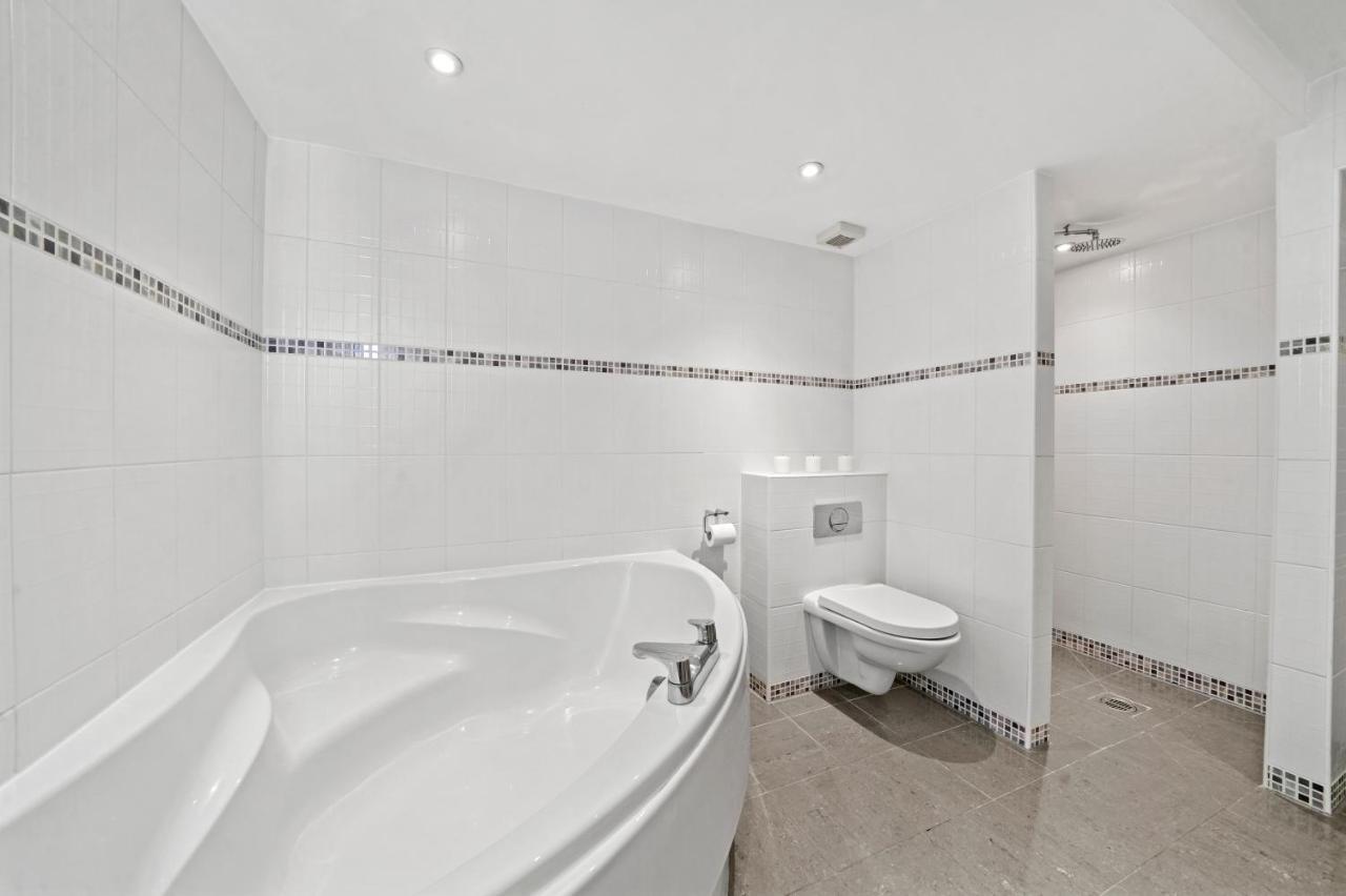 Vikings Duplex Apartment City Centre With Free Parking ヨーク エクステリア 写真